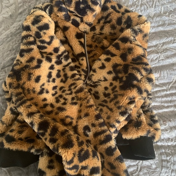 Animal print size small 7-9 juniors or woman’s small - Picture 5 of 5